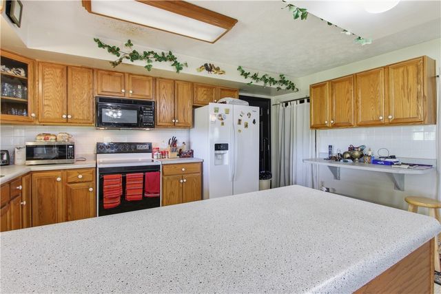 776 Fraction Rd, West Finley, PA 15377