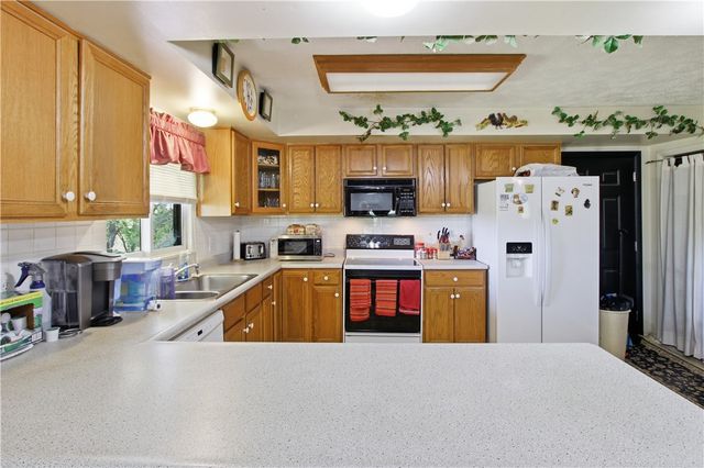 776 Fraction Rd, West Finley, PA 15377