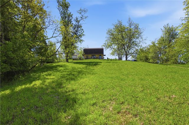 776 Fraction Rd, West Finley, PA 15377