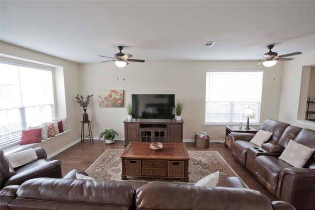 908 Reveille Road, Fort Worth, TX 76108