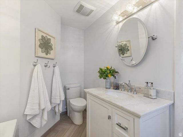 1969 E FALCONHURST CIR, Sandy, UT 84092