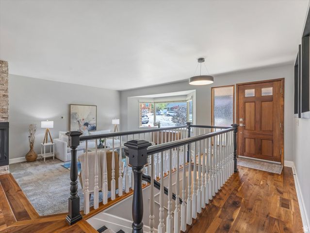 1969 E FALCONHURST CIR, Sandy, UT 84092