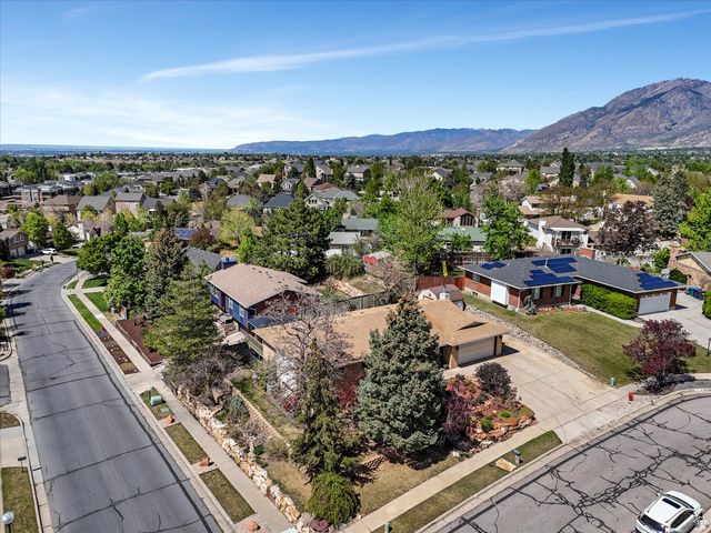 1969 E FALCONHURST CIR, Sandy, UT 84092