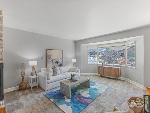 1969 E FALCONHURST CIR, Sandy, UT 84092