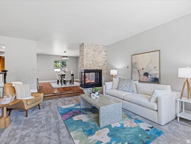 1969 E FALCONHURST CIR, Sandy, UT 84092