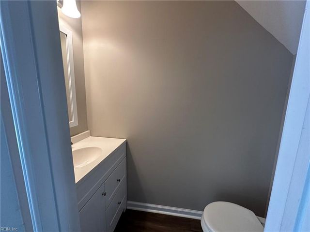 2023 Candlelight DR, Chesapeake, VA 23325