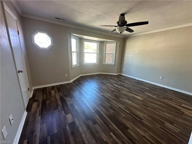 2023 Candlelight DR, Chesapeake, VA 23325