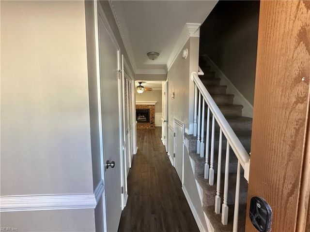 2023 Candlelight DR, Chesapeake, VA 23325