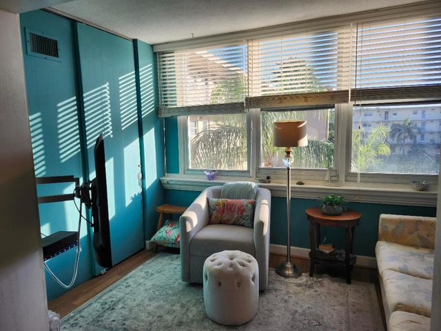 300 NE 26th Avenue 305, Boynton Beach, FL 33435