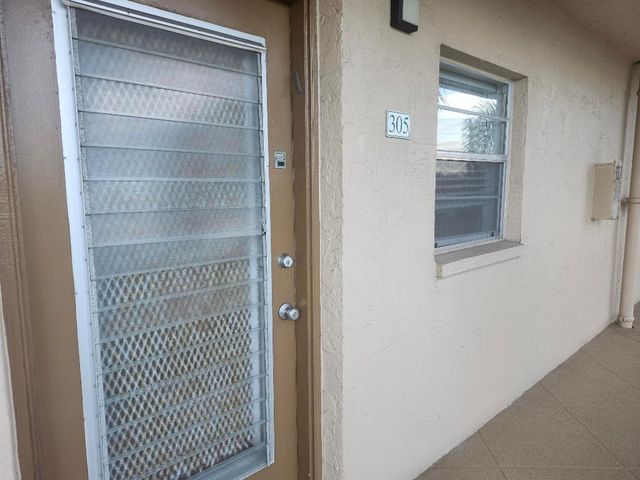 300 NE 26th Avenue 305, Boynton Beach, FL 33435