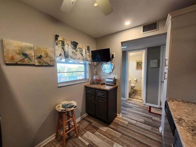 300 NE 26th Avenue 305, Boynton Beach, FL 33435