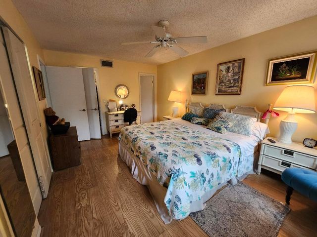 300 NE 26th Avenue 305, Boynton Beach, FL 33435