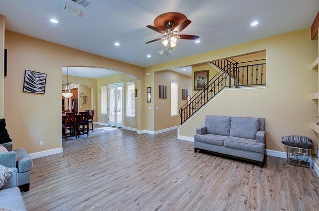 4968 W Pinedale Avenue, Fresno, CA 93722