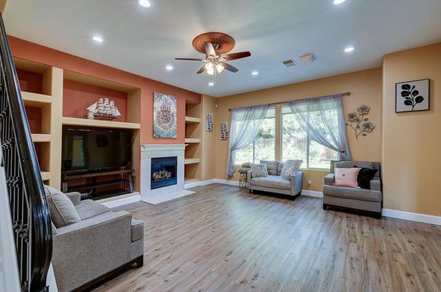 4968 W Pinedale Avenue, Fresno, CA 93722