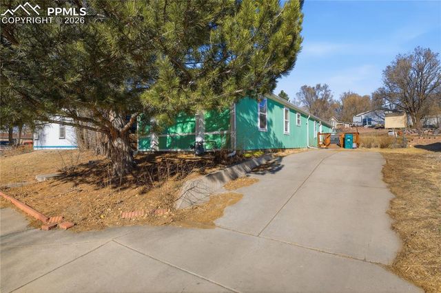 938 Desert Circle, Fountain, CO 80817