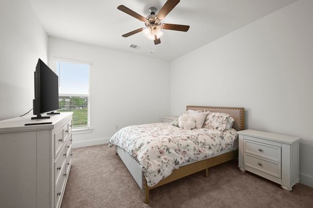 5817 Lake Shelf Dr, Baton Rouge, LA 70820