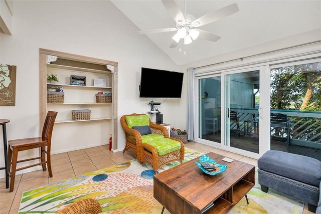 100 Blair Road D8, St Simons Island, GA 31522