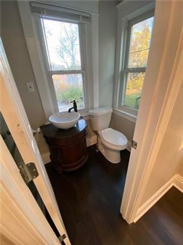 4041 Euclic Avenue, Kansas City, MO 64130