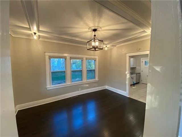 4041 Euclic Avenue, Kansas City, MO 64130