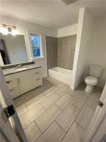 4041 Euclic Avenue, Kansas City, MO 64130