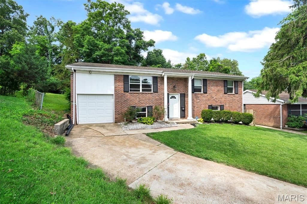 703 Brownbert Court, Rock Hill, MO 63119