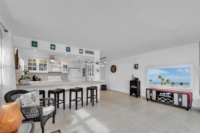 400 N Surf Road 506, Hollywood, FL 33019