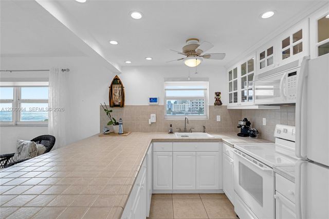 400 N Surf Road 506, Hollywood, FL 33019
