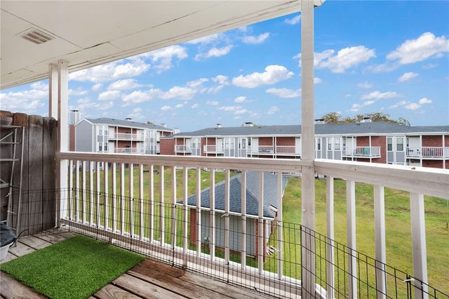 4441 Old College 2205, Bryan, TX 77801