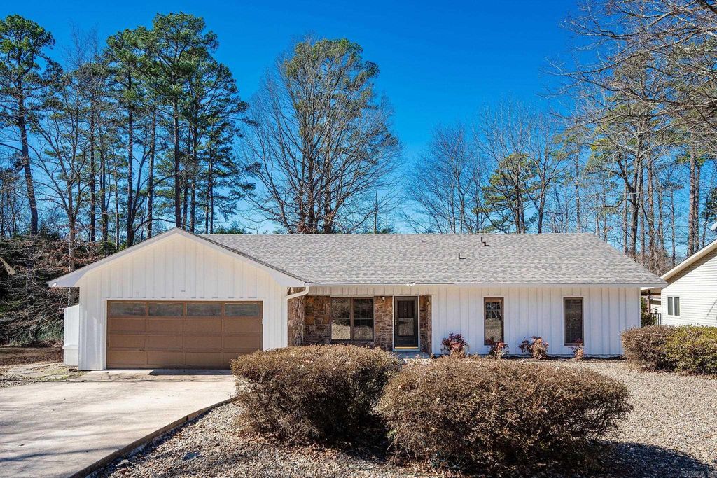 17 Frontera Circle, Hot Springs Village, AR 71909