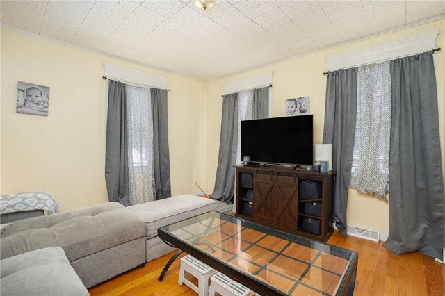 7 Maple Street, Cranston, RI 02910