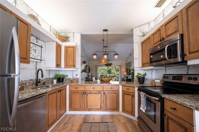 615 Rose Garden RD 7, Cape Coral, FL 33914