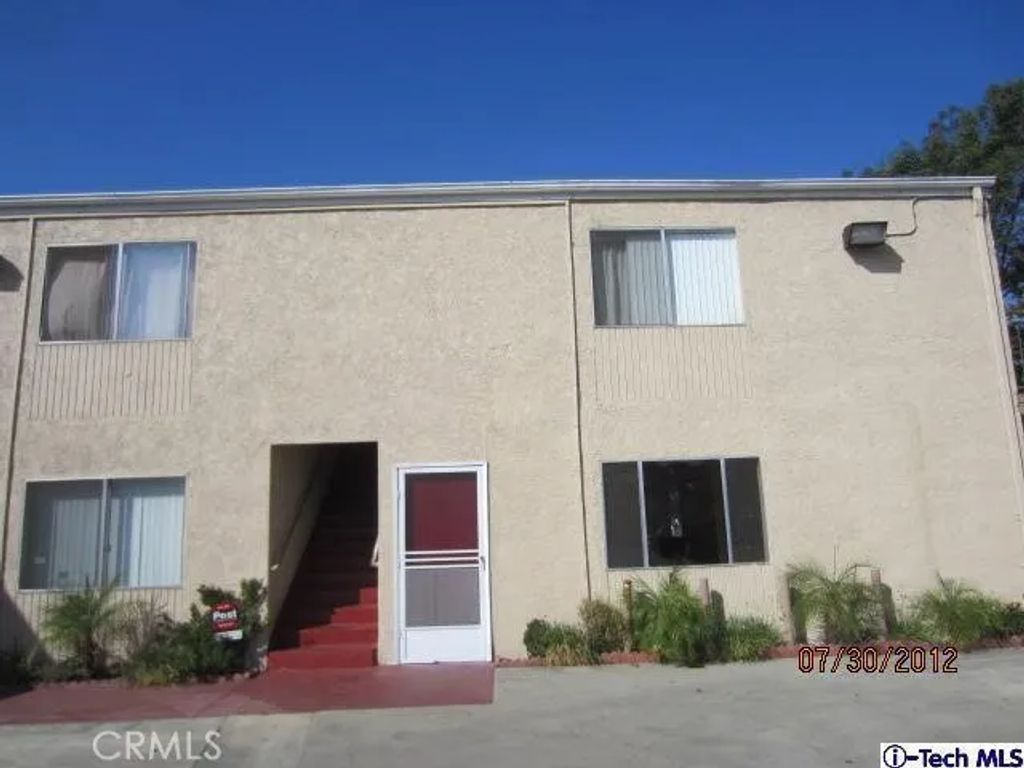 3030 Valle Vista 13, Los Angeles, CA 90065