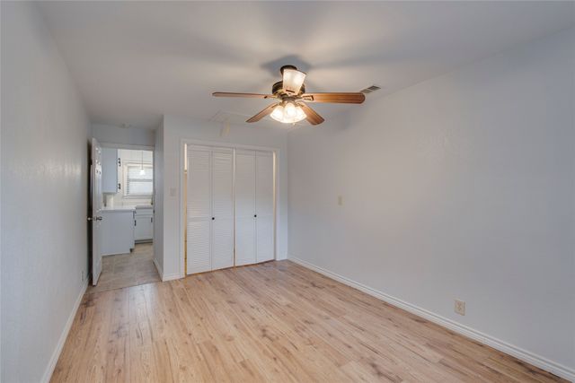 1033 E Elm Street, Hillsboro, TX 76645