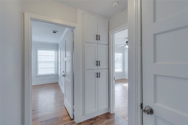 1033 E Elm Street, Hillsboro, TX 76645