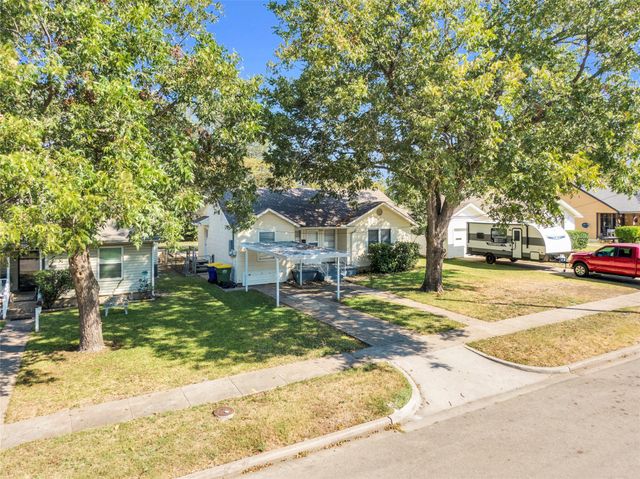 1033 E Elm Street, Hillsboro, TX 76645