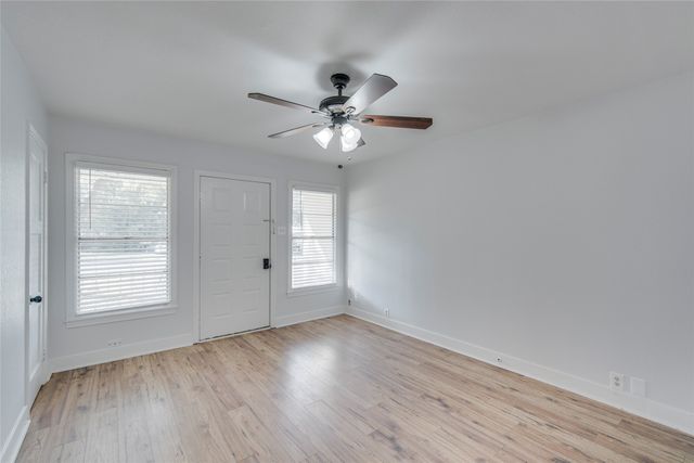 1033 E Elm Street, Hillsboro, TX 76645