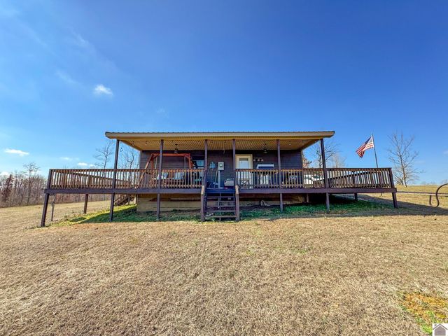 2431 N Wadesboro Road, Benton, KY 42025