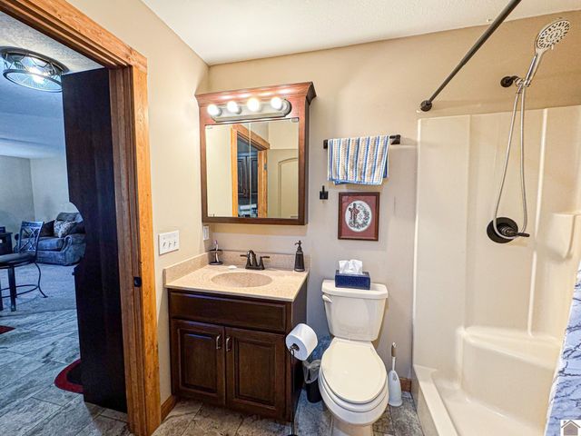 2431 N Wadesboro Road, Benton, KY 42025