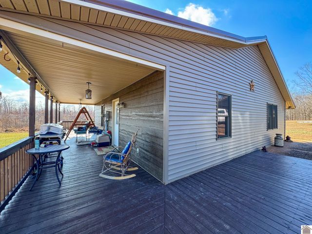 2431 N Wadesboro Road, Benton, KY 42025