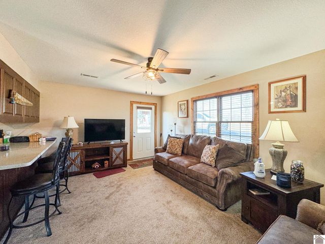 2431 N Wadesboro Road, Benton, KY 42025