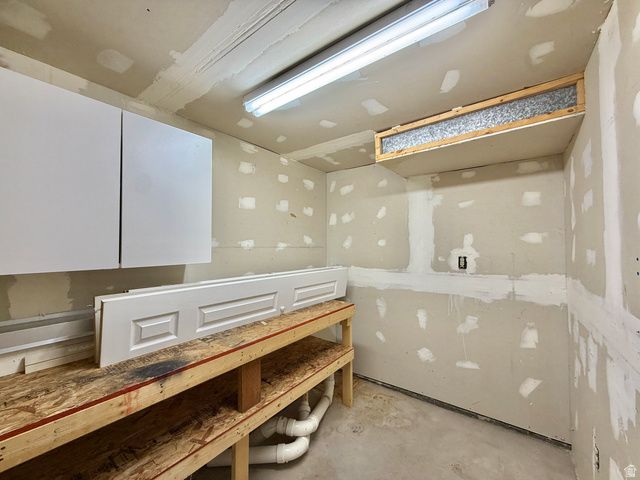 4805 S 3100 W, Roy, UT 84067