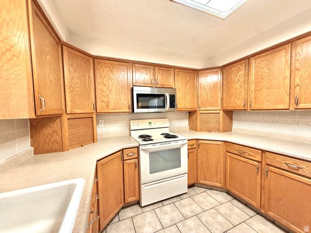 4805 S 3100 W, Roy, UT 84067