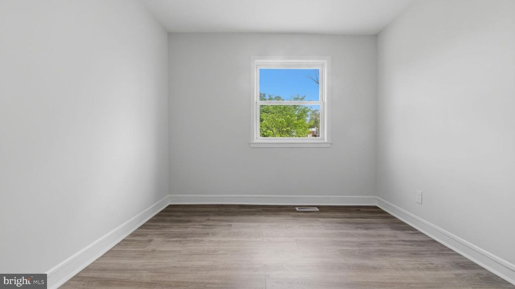 Image 12 of property listing at 3319 LEIGHTON AVE, Baltimore, MD 21215