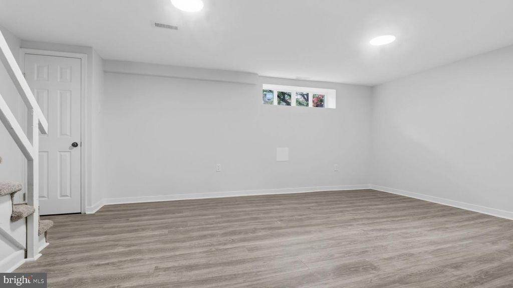 Image 14 of property listing at 3319 LEIGHTON AVE, Baltimore, MD 21215