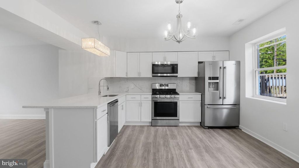 Image 4 of property listing at 3319 LEIGHTON AVE, Baltimore, MD 21215