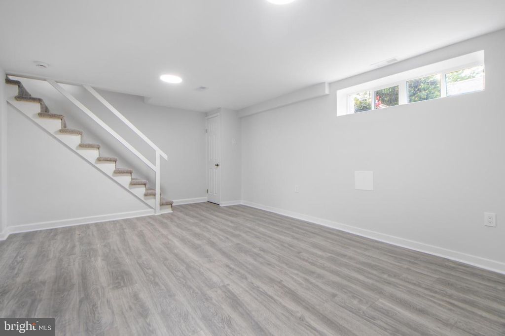 Image 41 of property listing at 3319 LEIGHTON AVE, Baltimore, MD 21215