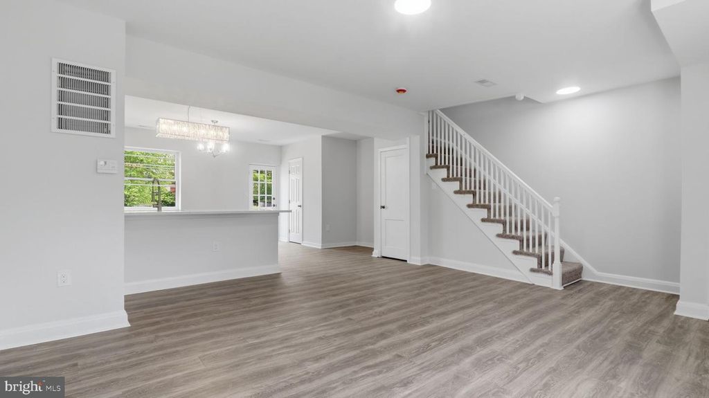 Image 6 of property listing at 3319 LEIGHTON AVE, Baltimore, MD 21215