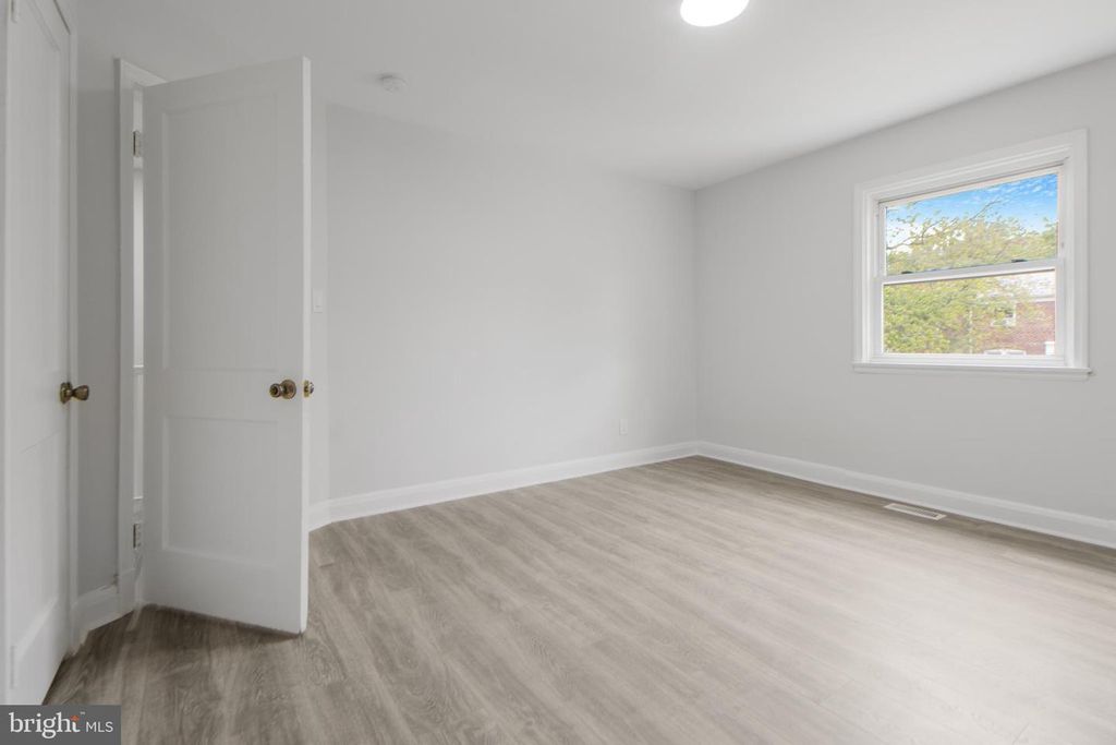 Image 55 of property listing at 3319 LEIGHTON AVE, Baltimore, MD 21215