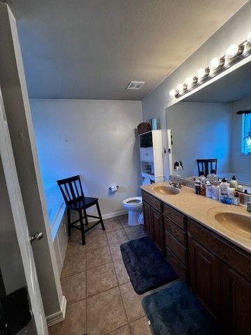 1220 Shiraz Drive, Centerton, AR 72719