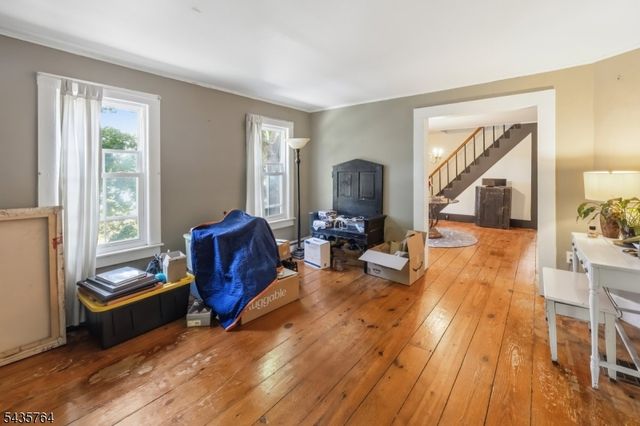 89 W End Ave, Newton Town, NJ 07860